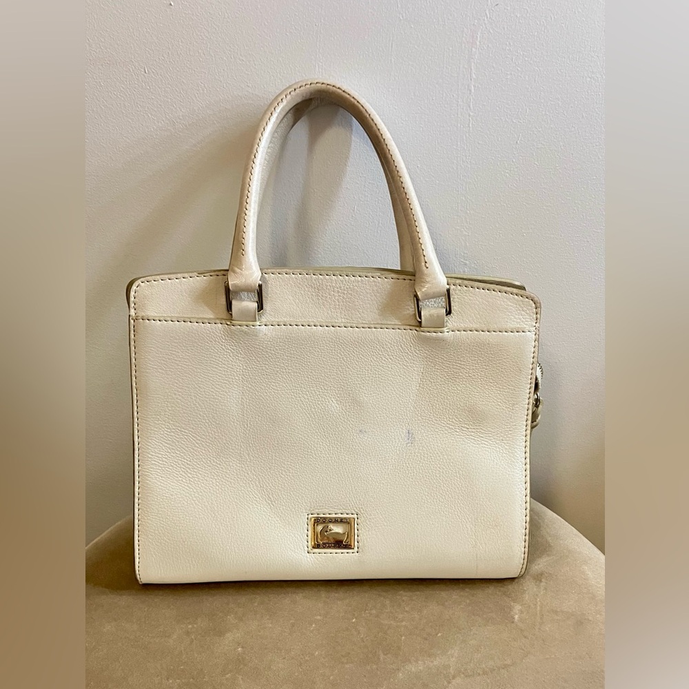 Elegant Cream Leather Handbag